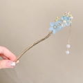 Elegant gold hair pin with sky blue resin flowers and pearl tassel for Hanfu styling - 2# Blue Peach Blossom Style