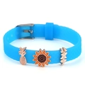 Himmelblaues 10mm Silikonarmband mit rotgoldenen Ananas- und Sonnenblumenanhängern - Ananas Sonnenblume Blume Stil (013)