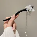 Elegant ebony wood hair pin with white resin flowers, pearls, and silver tassels - White Flower Tassel (9#)