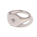 Bague chevalière minimaliste en acier argenté avec gravure Étoile du Nord et cristal central - US 6 / Square Polaris Signet / Acier