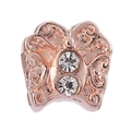 Charm papillon en or rose avec gravure évidée et pierres de zircon brillantes - Style Papillon Creux Or Rose (010)
