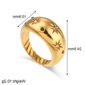 Breiter vergoldeter Edelstahl-Domring mit bunten Zirkonia-Stern-Gravuren - US 6 / Kuppelstern-Zirkonia Ring