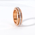 Minimalistischer drehbarer Ring aus 18k Roségold mit einreihigen Zirkonia Steinen - US 5 / Roségold