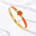 Bracelet jonjon en acier inoxydable doré poli avec fleur émaillée orange et cristaux - Orange (GH1159C)