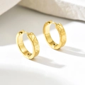 Goldene Creolen mit gehämmerter Textur und minimalistischem runden Design - 18mm Durchmesser / Gold