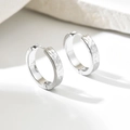 Silberne Creolen aus Edelstahl mit Hammerschlag-Textur im minimalistischen Vintage-Stil - Durchmesser 20MM / Silber