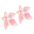 Boucles d'oreilles fleurs françaises avec pétales en émail rose et perle centrale - Rose