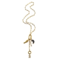 Gouden paperclipketting met vis, parel, halve maan en strassteentjes letter B bedels - Letter B Ketting