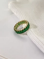 Vergoldeter Eternity-Ring mit smaragdgrünen Zirkonia-Steinen im Baguette-Schliff - US 6 / Gold Grün
