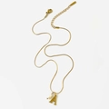 Collana a catena dorata con ciondolo a lettera A e una perla barocca bianca a goccia - Collana Lettera A
