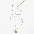 Collana in acciaio inossidabile dorato con ciondolo lettera B e piccola perla bianca - Collana Letra B