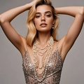 Ensemble collier de perles multicouche élégant avec boucles d'oreilles dorées assorties - Collier Et Boucles d'Oreilles / Blanc Neige