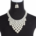 Collier ras du cou multi-rangs en perles tissées avec boucles d'oreilles assorties - Blanc