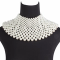 Gargantilla de perlas blancas tejidas con diseño de babero multicapa para mujer - Blanco
