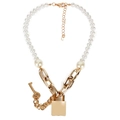 Collar de perlas moderno con cadena dorada y colgante de candado para mujer - Dorado