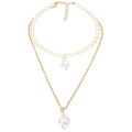 Elegante collana dorata a due strati con perle bianche e pendenti di perle barocche - Oro