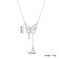 Collar de mariposa plateado con alas de concha, circonita y gota de perla - Mariposa de Concha Plateada (A2186)