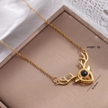 Golden reindeer antler projection necklace with black center bead and dainty chain - Split Antler Style (Z353-2289) / Gold
