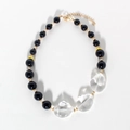 Collana di perle nere con cristalli acrilici trasparenti e chiusura in oro lucido - Nero