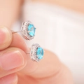 Exquisite square perfume bottle pendant with blue zircon stones on a silver chain - Sky Blue Zirconia Stud Earrings (A1229)