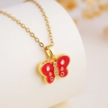 Collar de mariposa dorada con esmalte rojo y detalles de cristales brillantes - Rojo / Dorado
