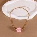 Elegante mehrlagige Goldkette mit einem Anhänger aus rosa Kunstperlen-Cluster - Rosa