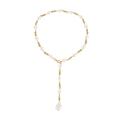Elegante collar en Y de perlas barrocas con detalles metálicos dorados y colgante de gota - Blanco