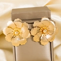 Übertriebene goldene Blumenohrringe mit geschichteten Blütenblättern und Metallstruktur - Goldene Doppelblume Langer Hänger (F26770)