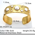 Bracelet jonc martelé en acier inoxydable doré 18K avec grandes perles blanches - Perle Martelé Or (SS-YS211-G)