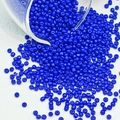 Close-up van diepblauwe glazen kralen voor DIY sieraden en handgemaakte kettingen - Donkerblauw