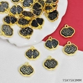 Ciondolo Ruyi dorato in lega con rilievo nero 15x15mm per creazione gioielli - Stile Serratura / Nero (B934)