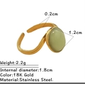 Détail macro de bague en acier inoxydable plaqué or 18K avec pierre naturelle et dimensions - Style Gemme Ovale (JZ-YS702-2)