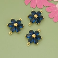 Drei blaue sechsblättrige Blumenanhänger mit Goldbeschichtung für DIY-Schmuckherstellung - Dunkelblau (MF8613A)