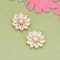 Exquisite gold-plated daisy charm pendant with marquise-cut cubic zirconia and pearl - White 01AS