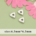 Silberne barocke unregelmäßige Metallperlen für DIY Schmuckherstellung 6.3mm - Texturierter Dreiecksstil (MG7804B)
