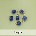 Lot de six mini pendentifs en lapis-lazuli bleu profond avec anneaux dorés - Pendentif en Lapis (ME1322S)