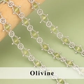 Verzilverde ketting met gefacetteerde groene olivijnstenen en fijne kraalaccenten - Olivijn Zilveren Ketting (C43712B) / 0,5m