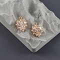 Détails de deux breloques cœur en zircon champagne sur pierre pour bijoux - Cadre Doré Zirconia Champagne (M108507)
