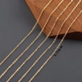 Détail des maillons de chaîne croisée en O plaqués or 18k de 1,3 mm pour bijoux - 1.3mm / Chaîne Maille Forçat (C25902) / 3 Mètres / Or 18K