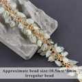 Colgante de pendientes chapado en oro 18k con piedras verdes claras e hilos - Estilo Prehnita (M98702) / 10cm