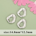 Three pieces of 14.8mm silver irregular oval pendants with hammered metal texture for DIY - Irregular Lava Oval Ring (M112704) / Silver