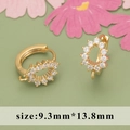 Orecchini a fiore placcati oro 18K con zirconi per gioielli fai-da-te, misura 9,3x13,8 mm - Stile Grappolo di Girasole (MC8703A)