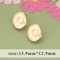 Unregelmäßige 18k vergoldete Stecker mit Zirkonia-Stein, Größe 13,9 mm x 12,9 mm - Wellenförmiger Steinbesetzter Stil (MD5909A)
