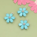 18k vergoldeter himmelblauer Blumenanhänger mit sechs Blütenblättern für Schmuck - Silber - Türkisblau