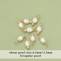 Ciondoli in perle naturali d'acqua dolce irregolari con anelli dorati, 4,2x3,2mm - Pendaglio in Perla Irregolare Micro Lucentezza Naturale (MD9307S) / Confezione da 10