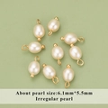 Pendente in perla d'acqua dolce barocca irregolare con anello dorato per gioielli DIY - Pendaglio in Perla Irregolare Medio Bianco Sporco (MD9309S) / Confezione da 10