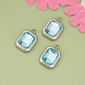 Tre ciondoli rettangolari con pietra portafortuna azzurra e montature in argento - Pietra Blu Cielo Cornice Argento (MF4612)