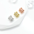 Drei Schmetterlingsperlen in Gold, Silber und Roségold auf weißem Sockel mit Zirkonia - Hohle Schmetterlingsform (Stil 11) / 6*6*2mm / Weißgold