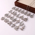 Set collana con ciondolo 26 lettere inglesi in zircone arcobaleno finitura argento - scatola catena / Argento