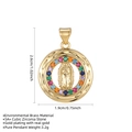 Dettaglio macro del ciondolo Maria con zirconi colorati 5A+ e dimensioni 2,6 cm - Ciondolo Vergine Maria Tondo Zirconia Colorata (Senza Catena)